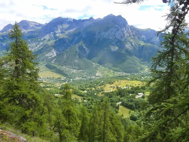 Skis Aux Pieds Station 1600 Sun Vallee Puy-Saint-Vincent 0*,